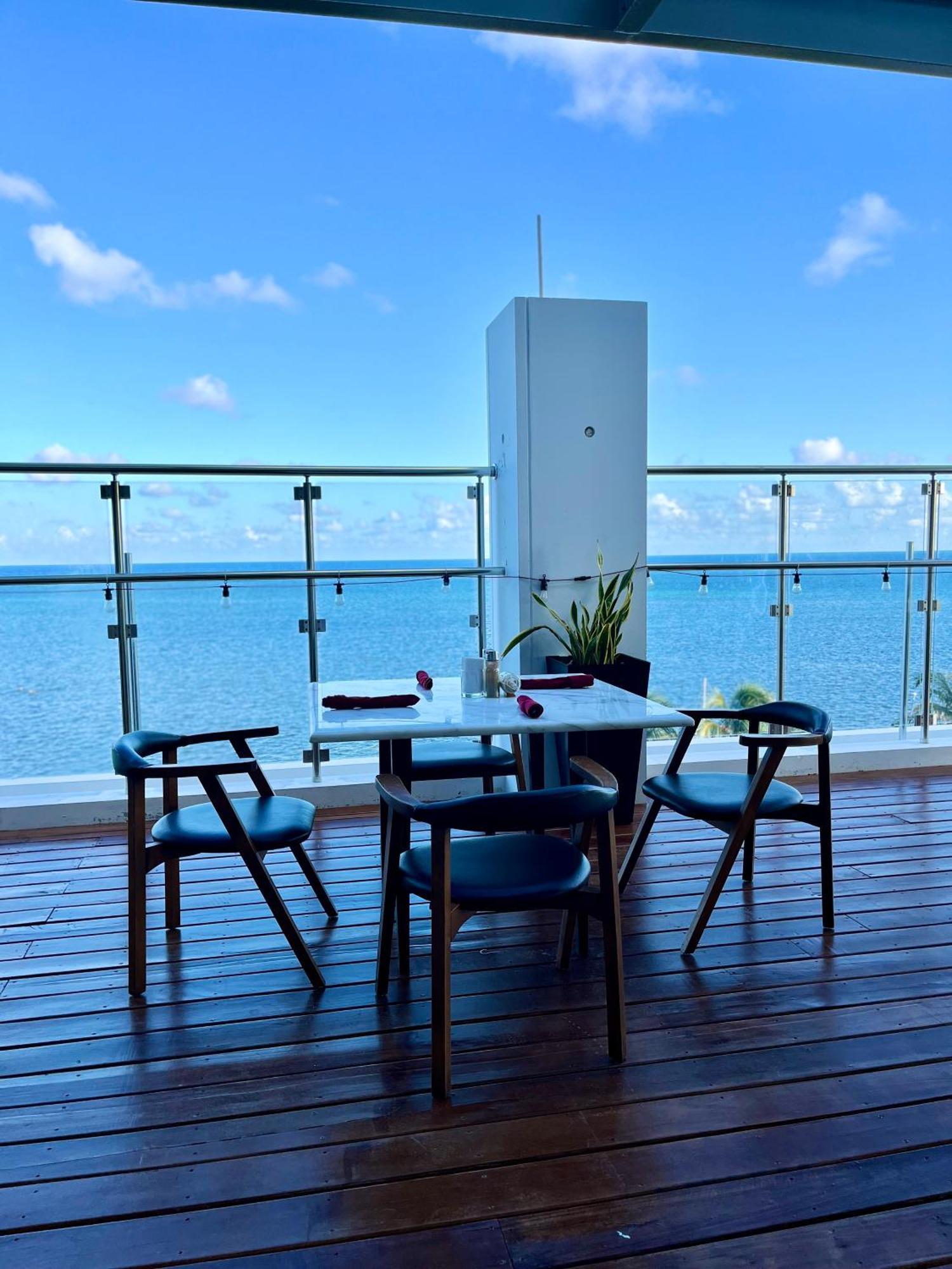 The Watermark Hotel San Pedro  Eksteriør billede