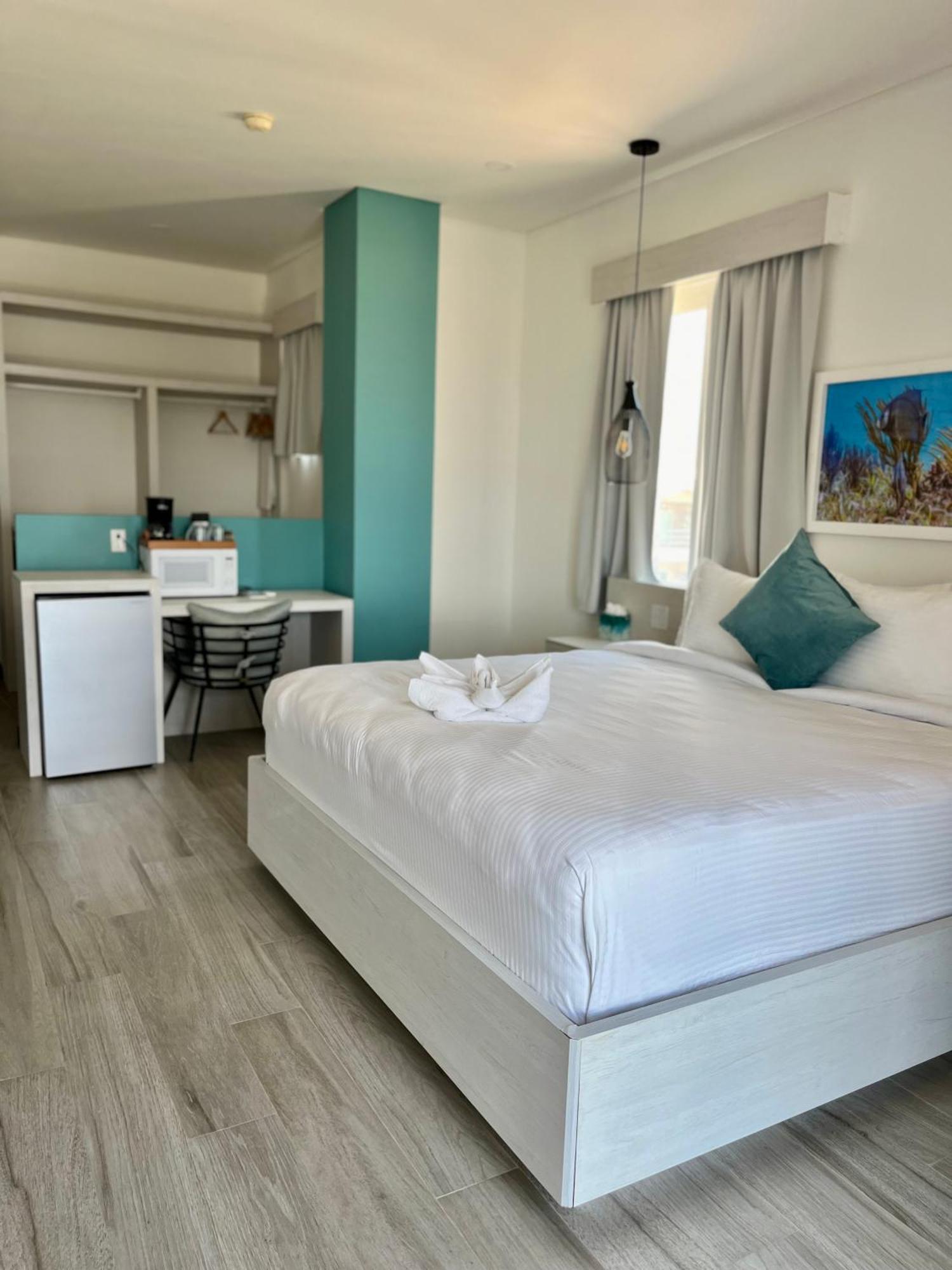 The Watermark Hotel San Pedro  Eksteriør billede
